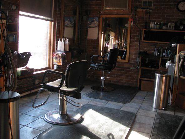94 Main St, Auburn, ME 04210